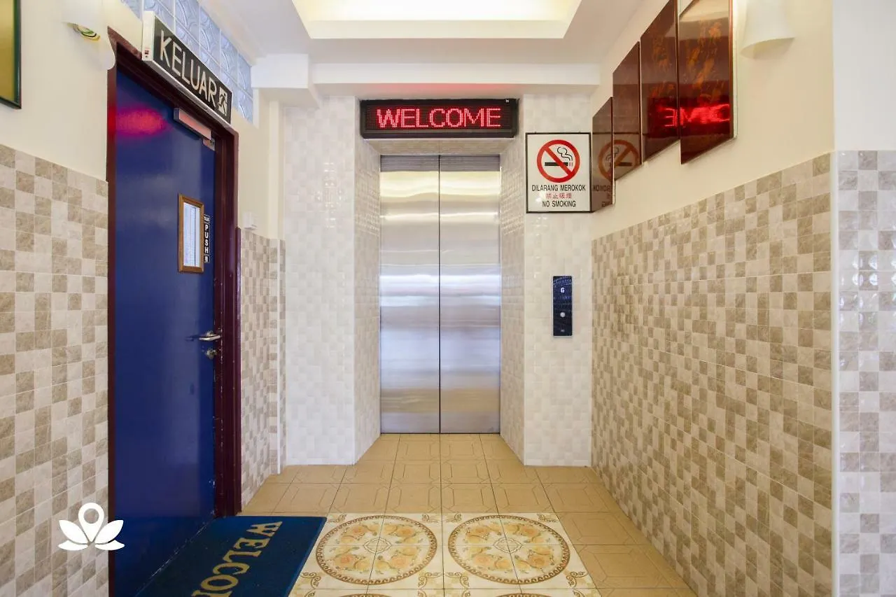 Coastal Park Hotel Malacca 2*,